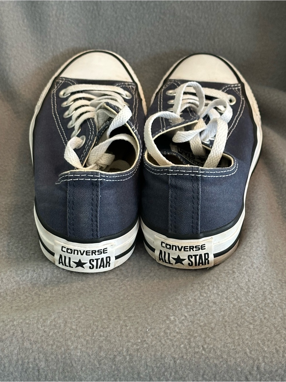 Low-Top Navy Canvas Sneakers with White Accents - Picture 3 of 3